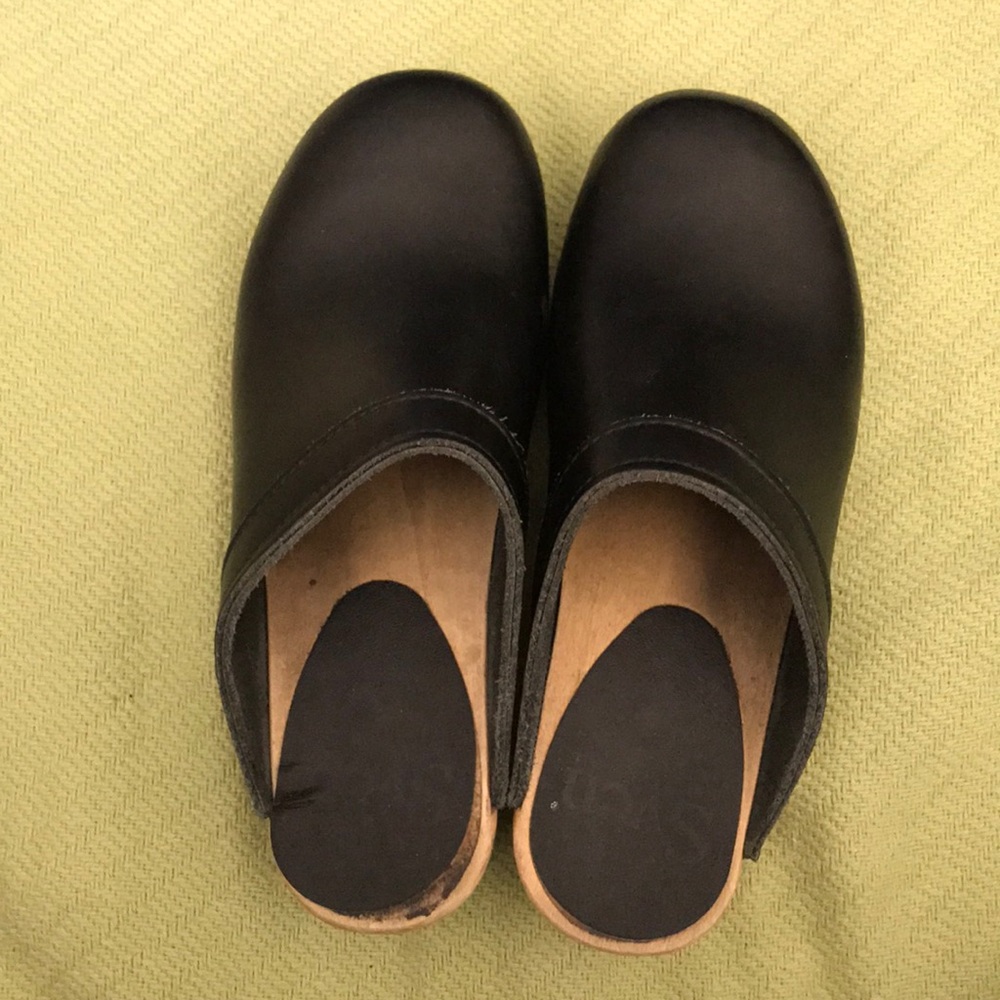 Sven clogs size 39